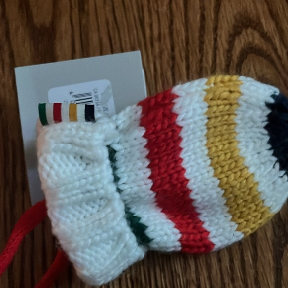 HBC Holiday Ornament mitt. (Savings if you buy more then one) - Picture 6 of 7